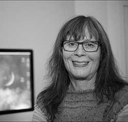 Lynn Claire Steiner in studio